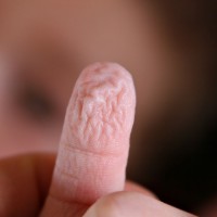 Wrinkly_fingers